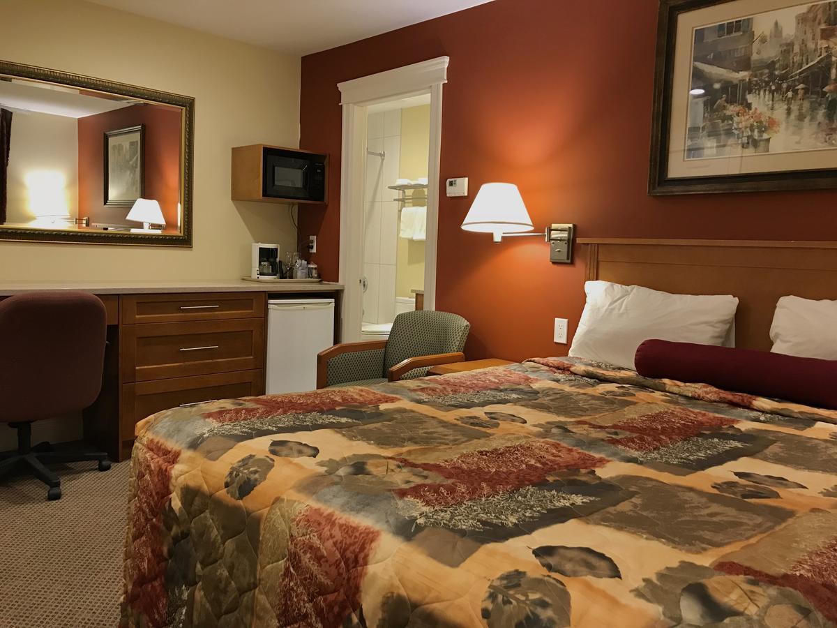 Sahara Suites Osoyoos Exterior foto
